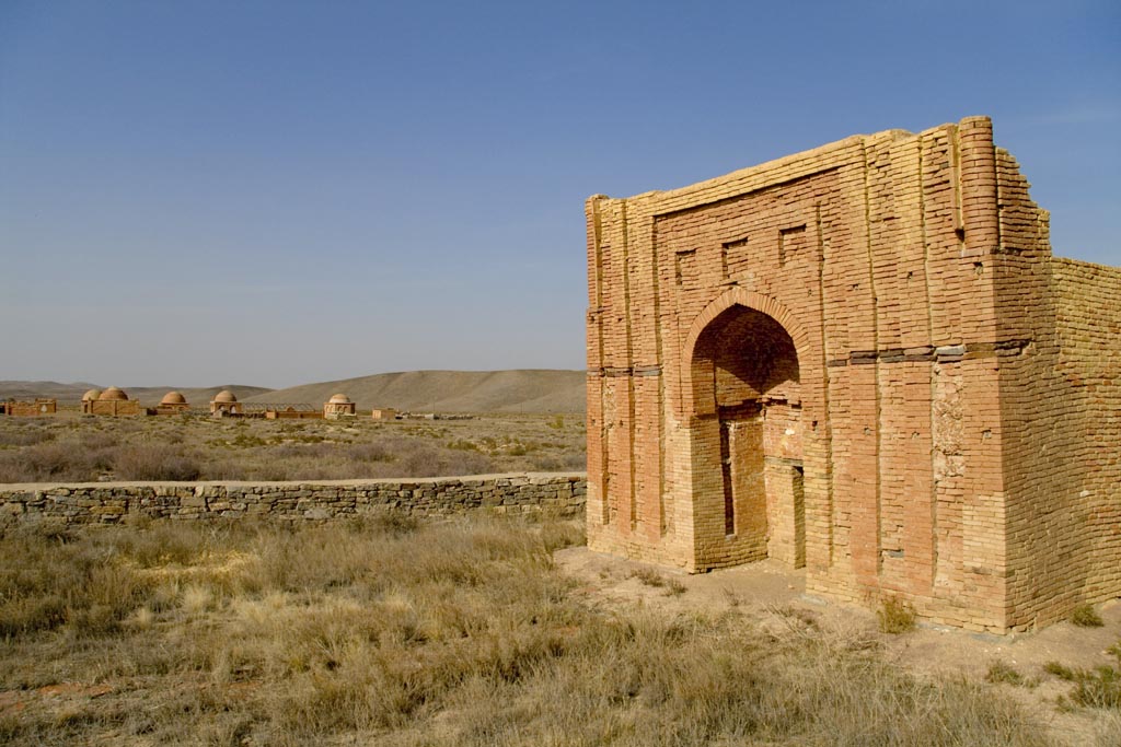 Ayakkamyr_mausoleum_A_Yermolyonok.jpg